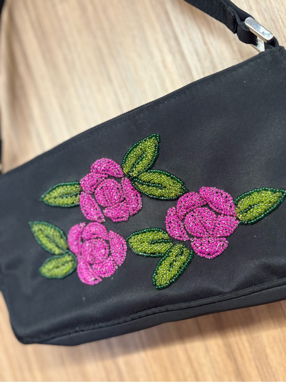 FAO Schwartz Barbie Glamour Collection Shoulder Bag and Matching Beaded Pouch - Picture 4 of 12